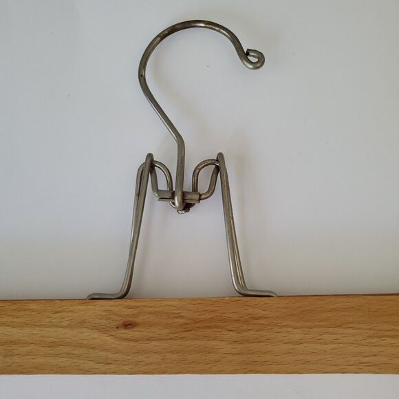 Snapo Vintage Set of 2 Self Openeing Swing Arm Down Wooden Hangers 9 IN 11 IN - Picture 5 of 7